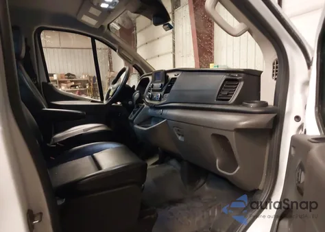 2021 Ford Transit-250 z USA, uszkodzony, nr VIN 1FTBR1Y82MKA76411